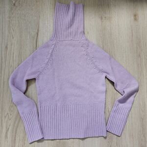 Ann Taylor 100%cashmere sweater in size s